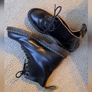 Dr. Marten Boots, Like New!
